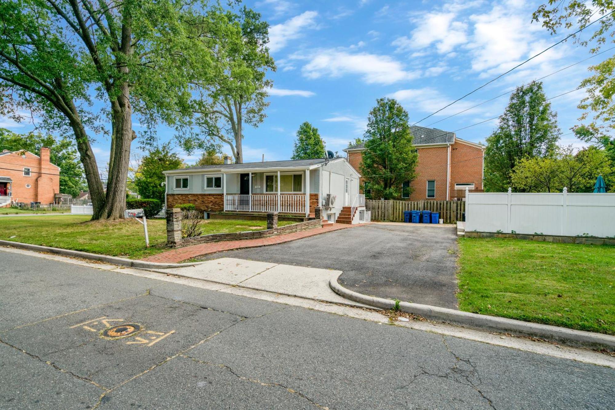 Escape To Our Cozy 3 Bed Rm 2 Bath Unit In Alexandria Vaヴィラ エクステリア 写真